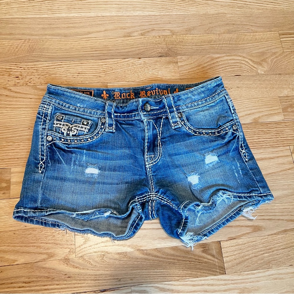 Women's Rock Revival size 27 Kai distressed denim sequin shorts